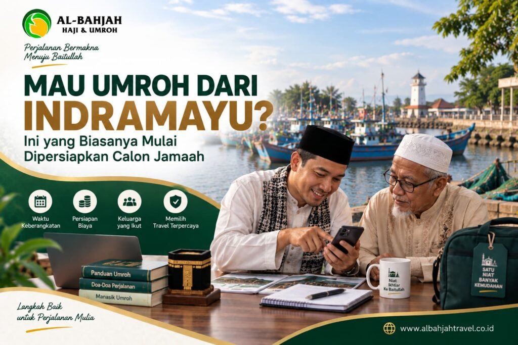 Calon jamaah pria dari Indramayu mempersiapkan rencana perjalanan Umroh
